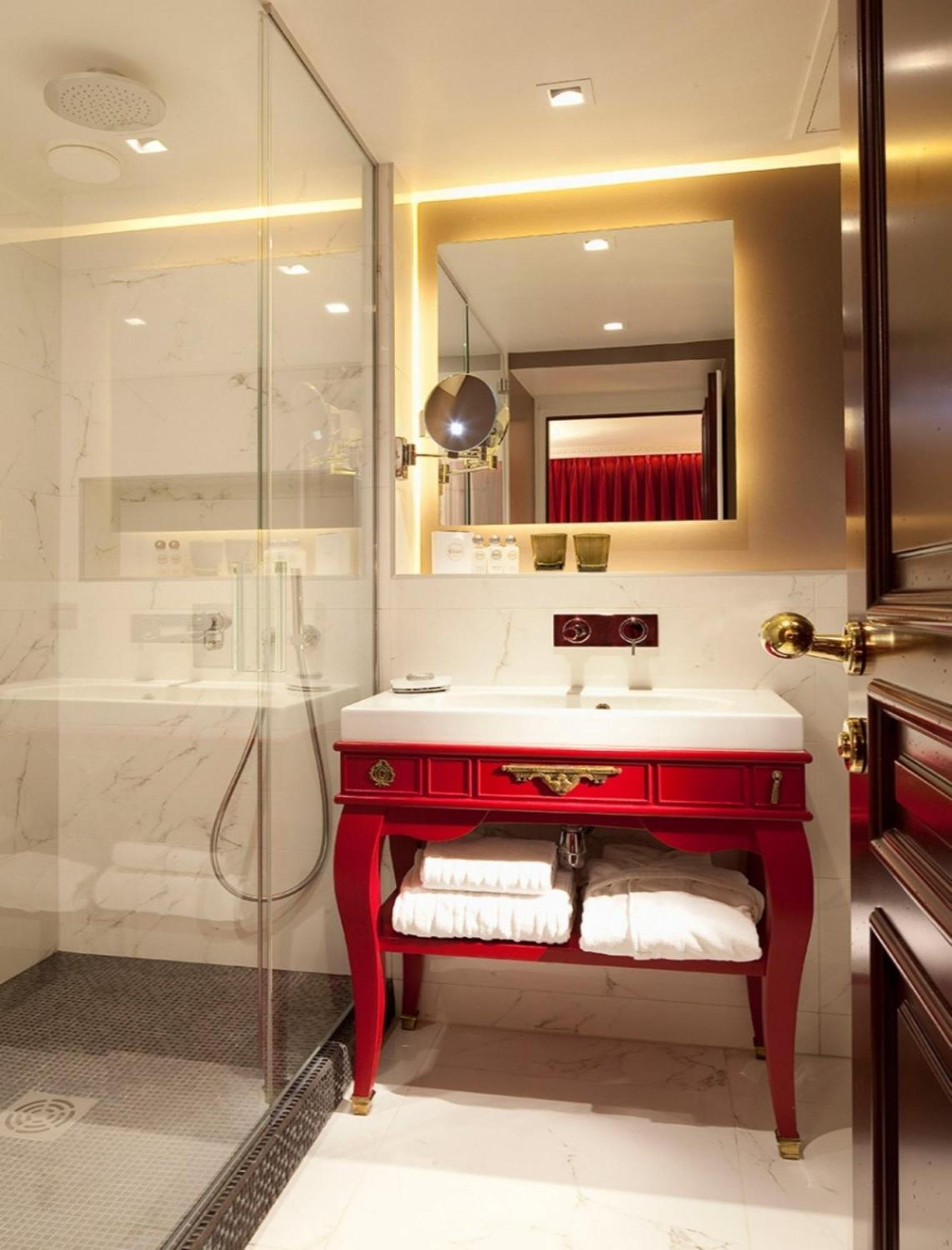 Hotel La Maison Favart Parigi