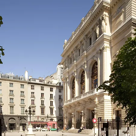 La Maison Favart 4* Parigi