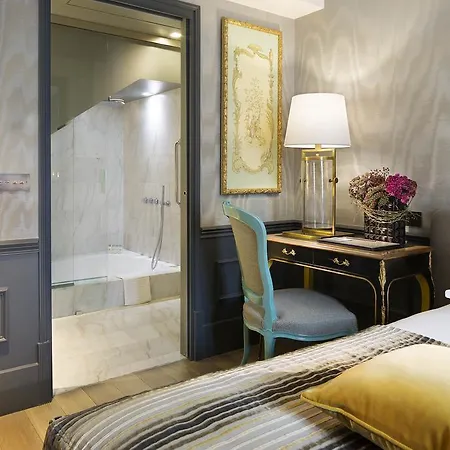 Hotel La Maison Favart Parigi