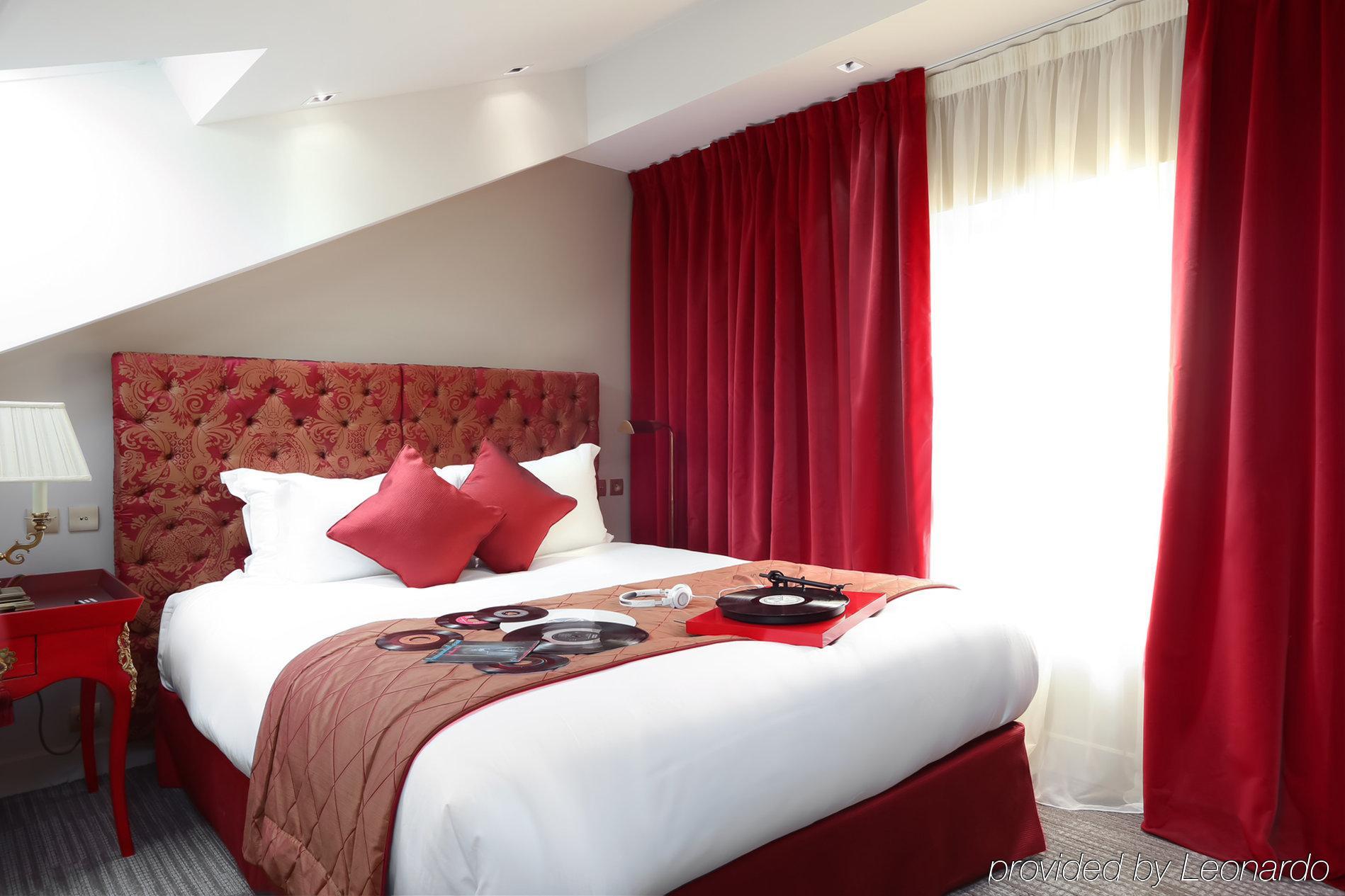 La Maison Favart 4* Parigi